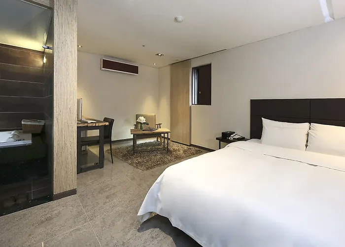 Imt Hotel
