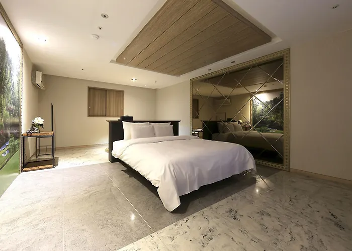 Imt Hotel 3*