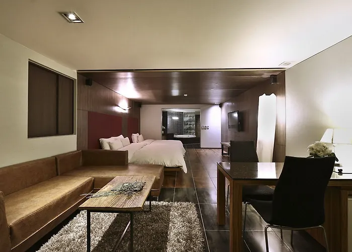 Hotel Imt 3*