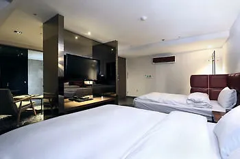 Imt Hotel